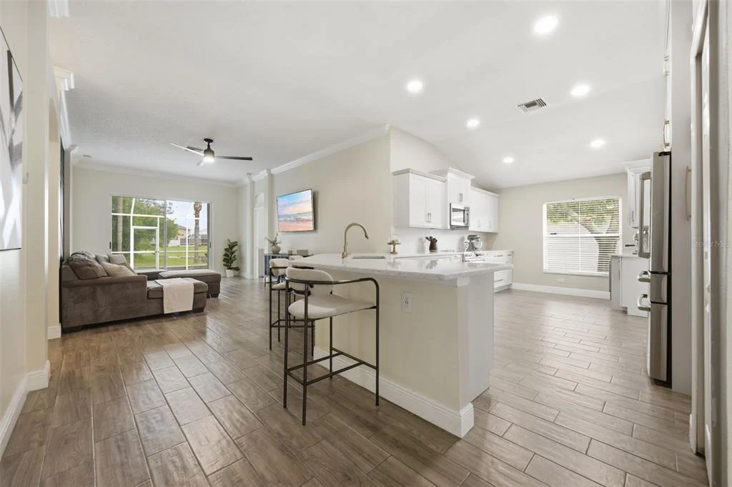 Photo of 416 CYPRESS VIEW DRIVE