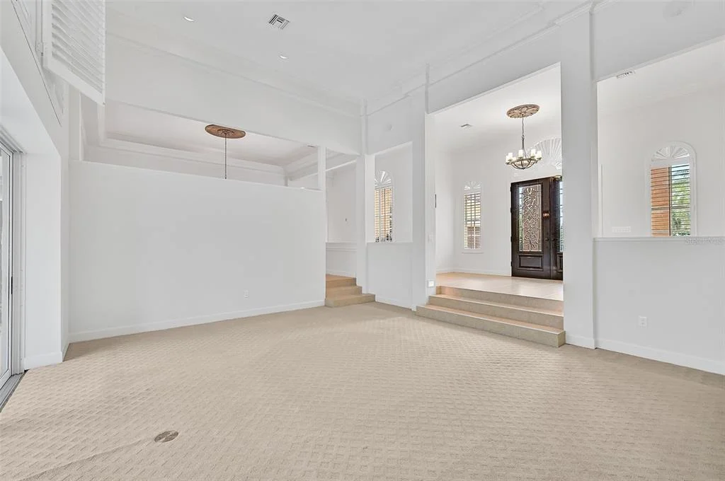 Photo of 909 MACEWEN DRIVE