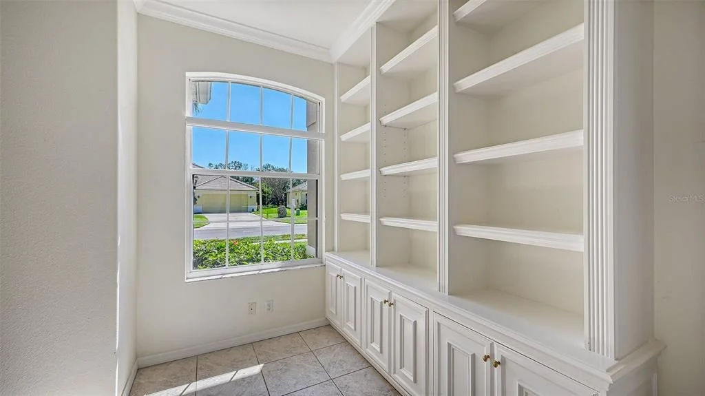 Photo of 335 PARK TRACE BOULEVARD