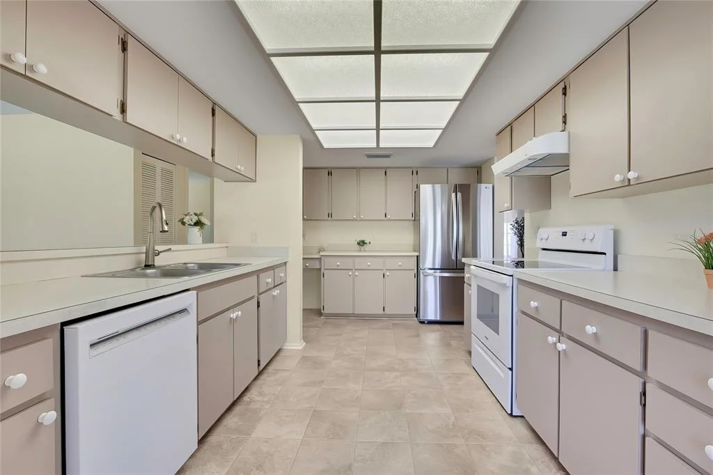 Photo of 7103 CROWN OAKS DRIVE