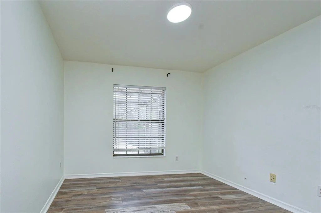 Photo of 1101 OAKRIDGE MANOR DRIVE