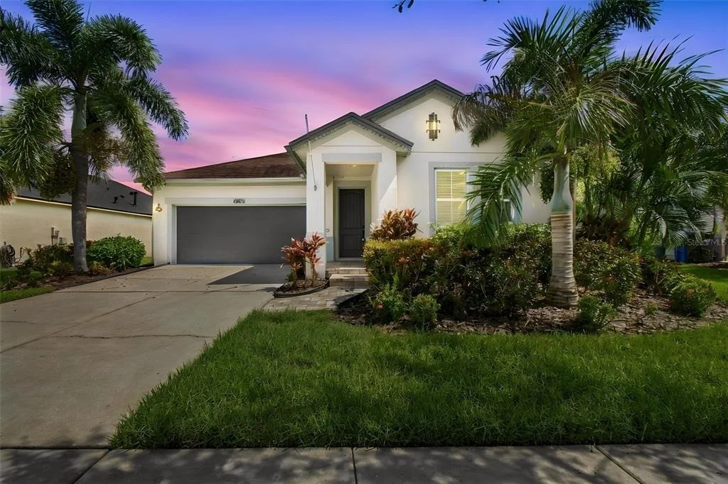 Photo of 6805 PARK STRAND DRIVE