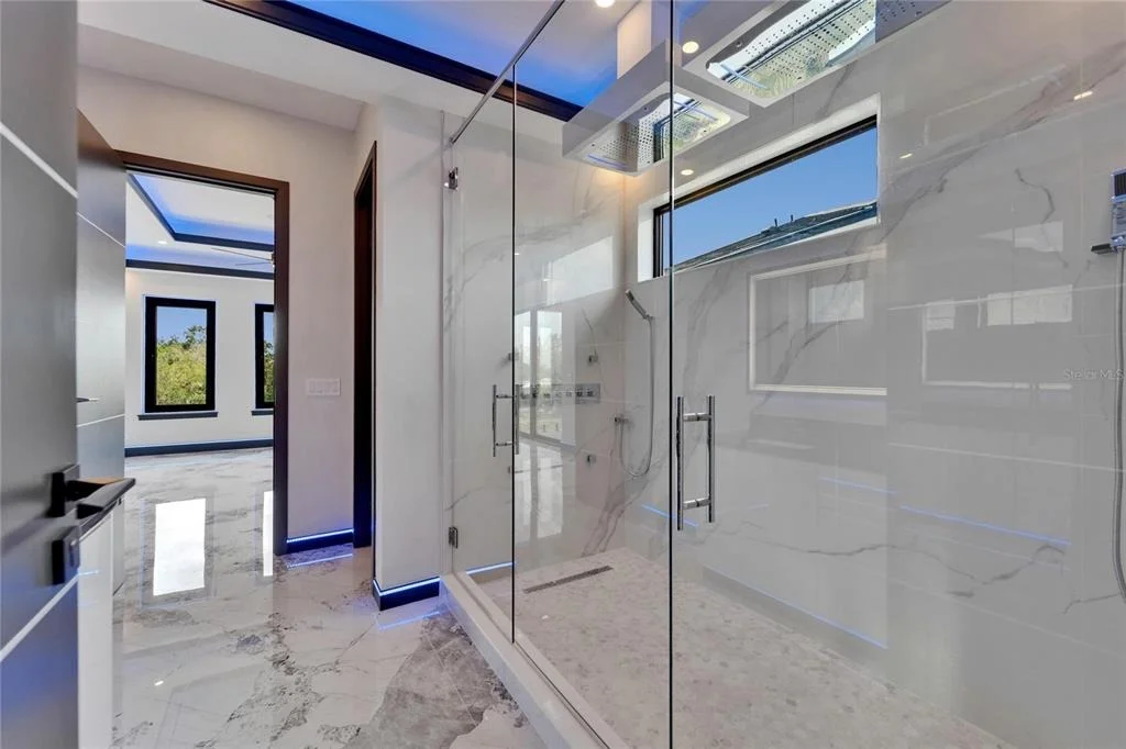 Photo of 6520 SIMONE SHORES CIRCLE