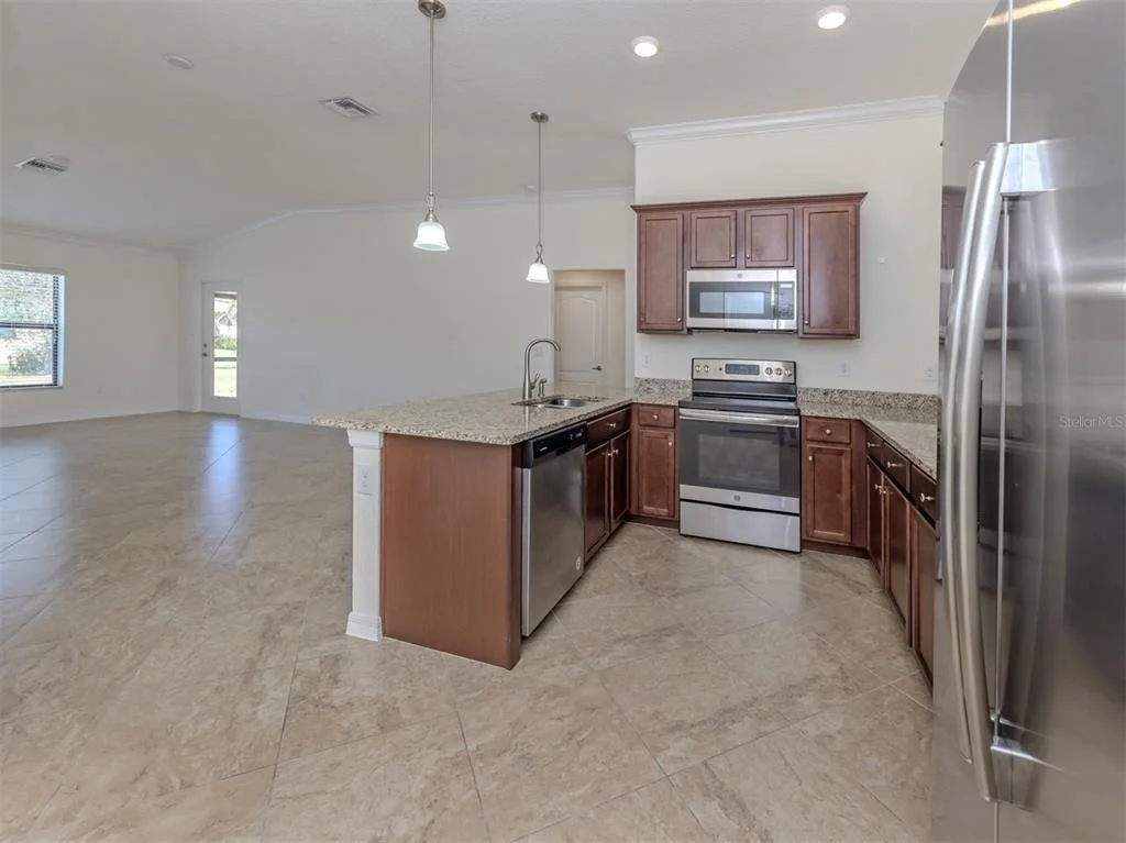 Photo of 12490 CINQUETERRE DRIVE