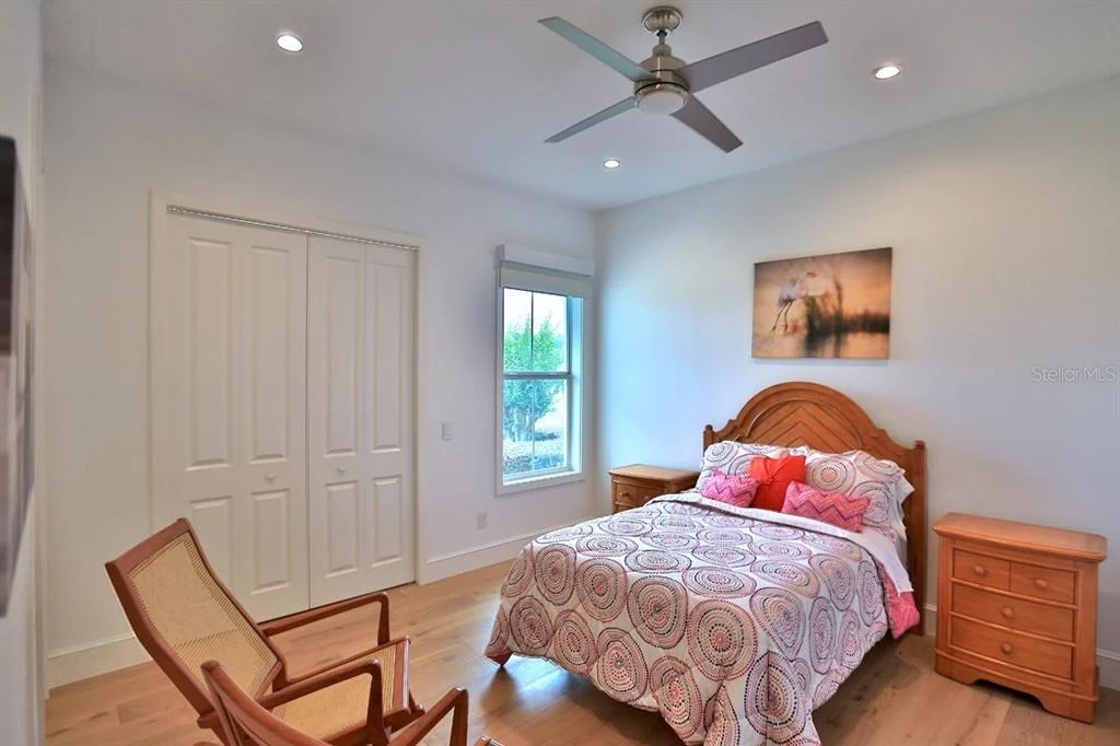 Photo of 601 SE 80TH STREET