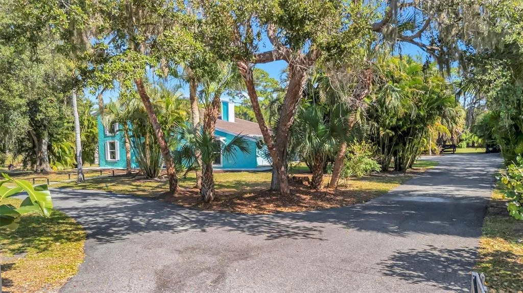 Photo of 403 LONGBOW TRAIL