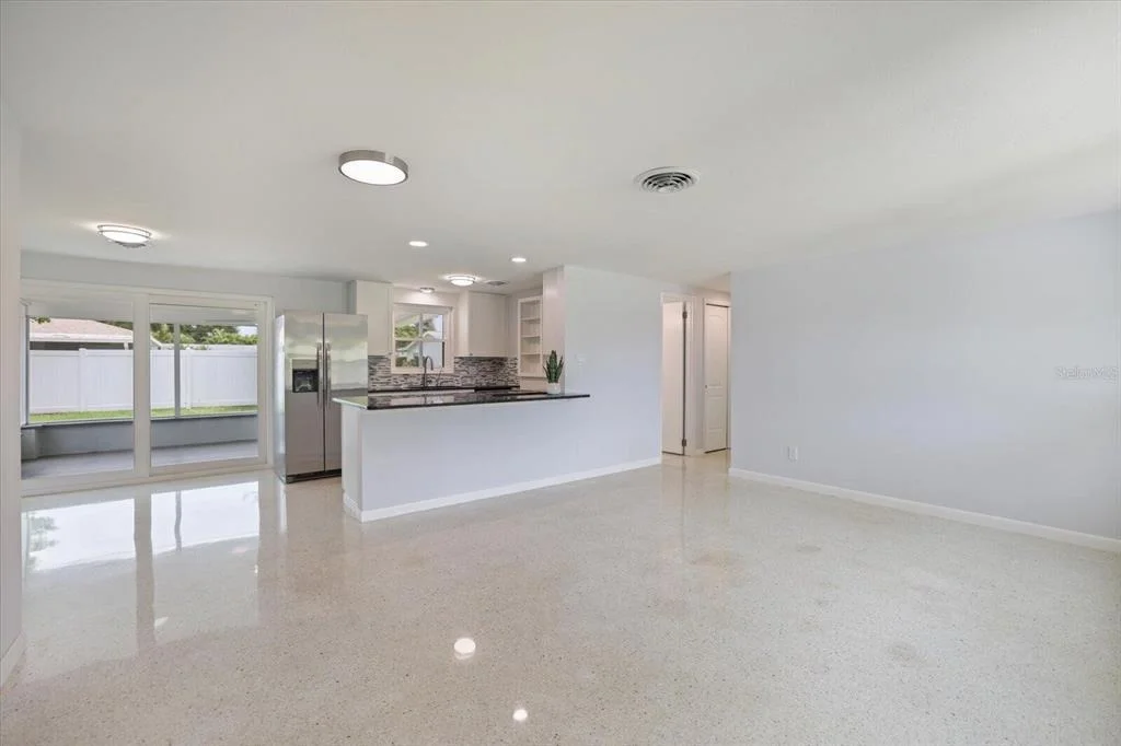 Photo of 3485 ROSLYN ROAD