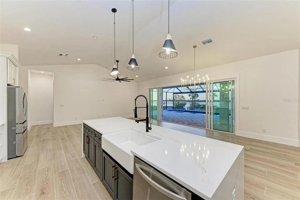 Photo of 6100 RIVERSIDE DRIVE
