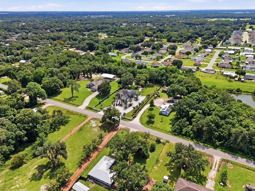 Photo of 416 W SOCRUM LOOP ROAD