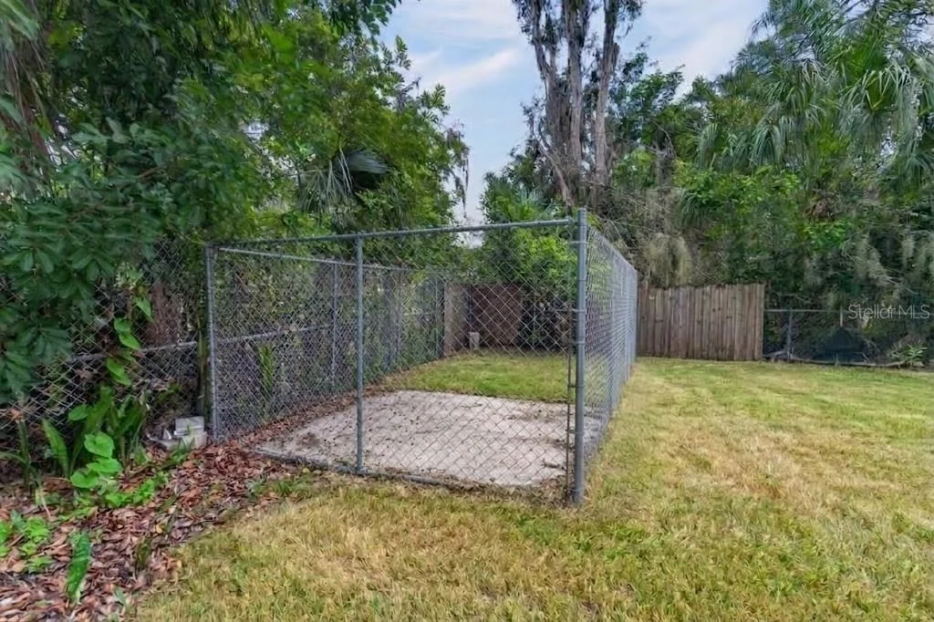 Photo of 205 2ND AVENUE SE