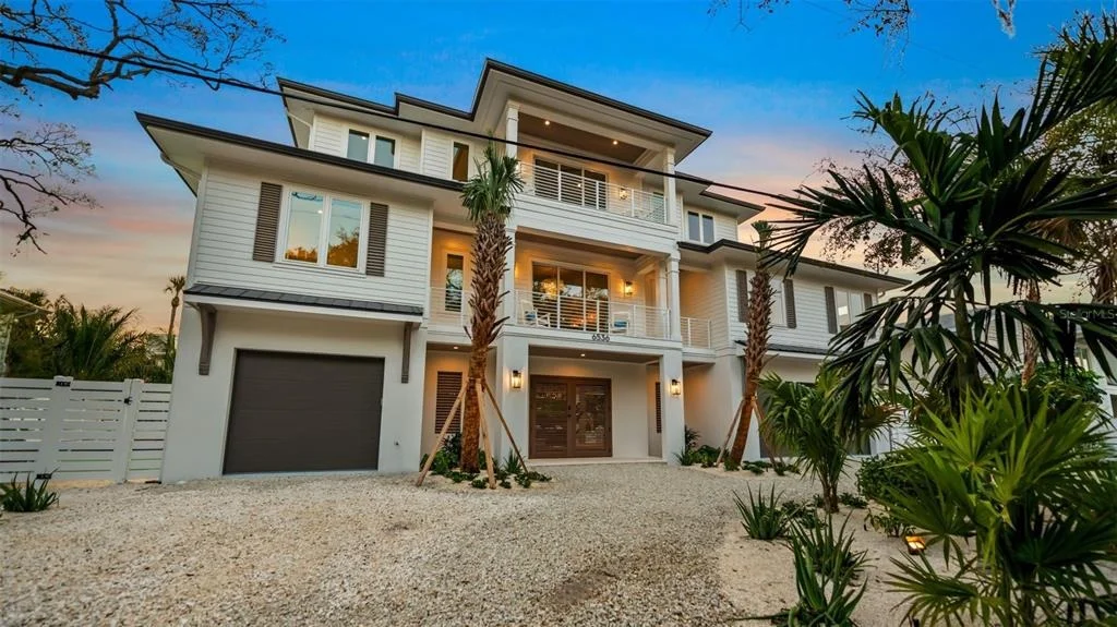 Photo of 6536 PEACOCK ROAD