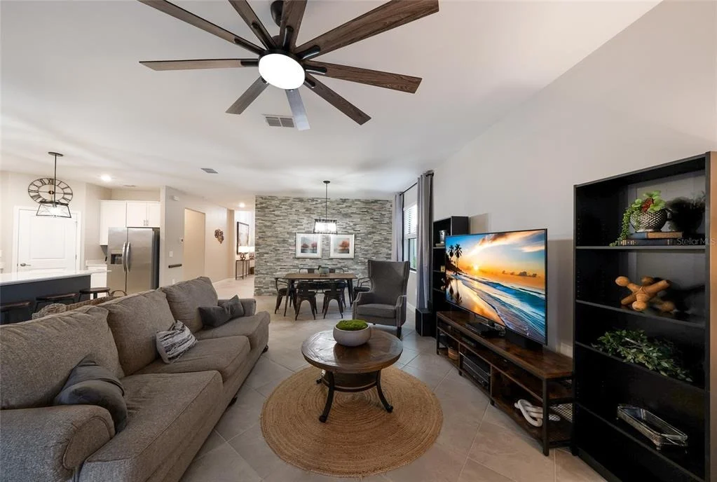 Photo of 15041 SERENE SHORES LOOP