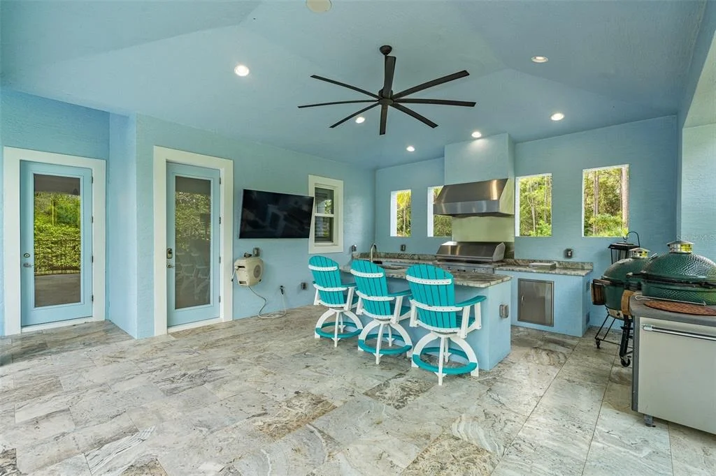 Photo of 998 DOWNSHIRE LANE