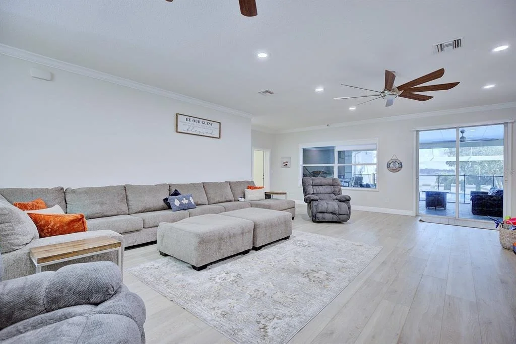 Photo of 492 SUNSET POINTE DRIVE