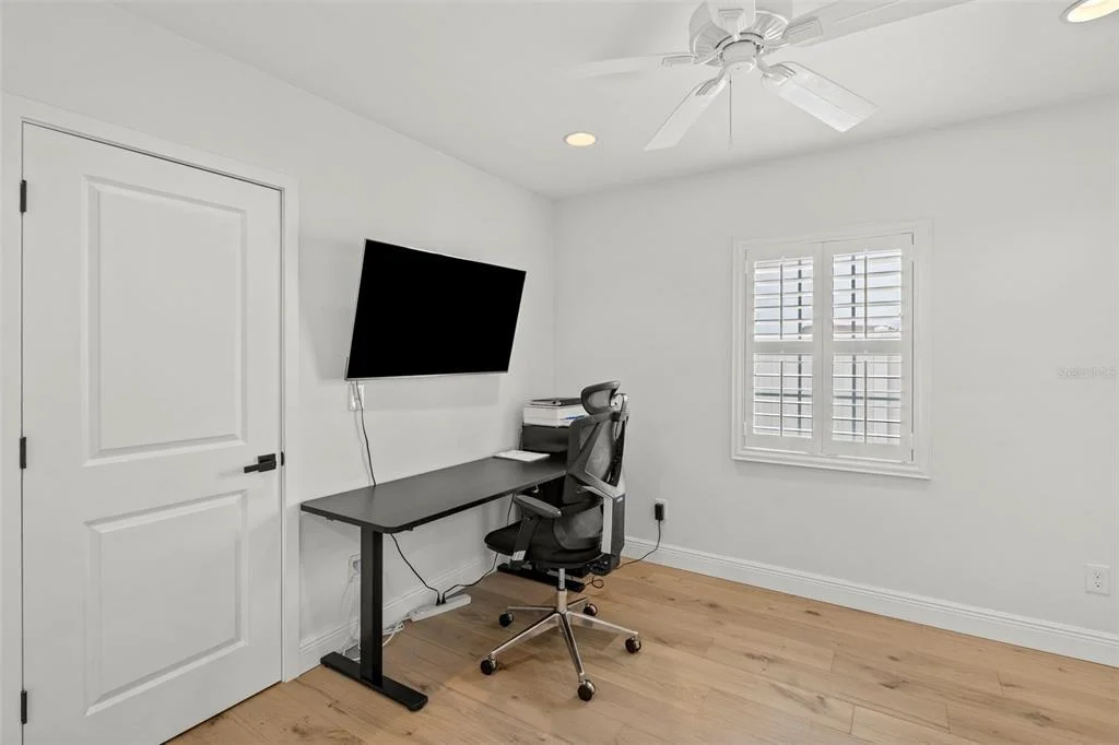 Photo of 480 W DAVIS BOULEVARD