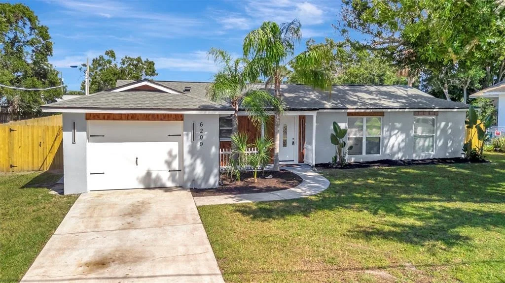 Photo of 6209 FLAMINGO DRIVE