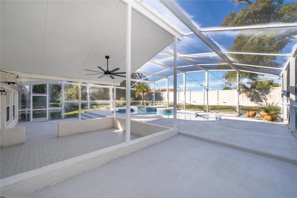 Photo of 1250 GLENMORE DRIVE