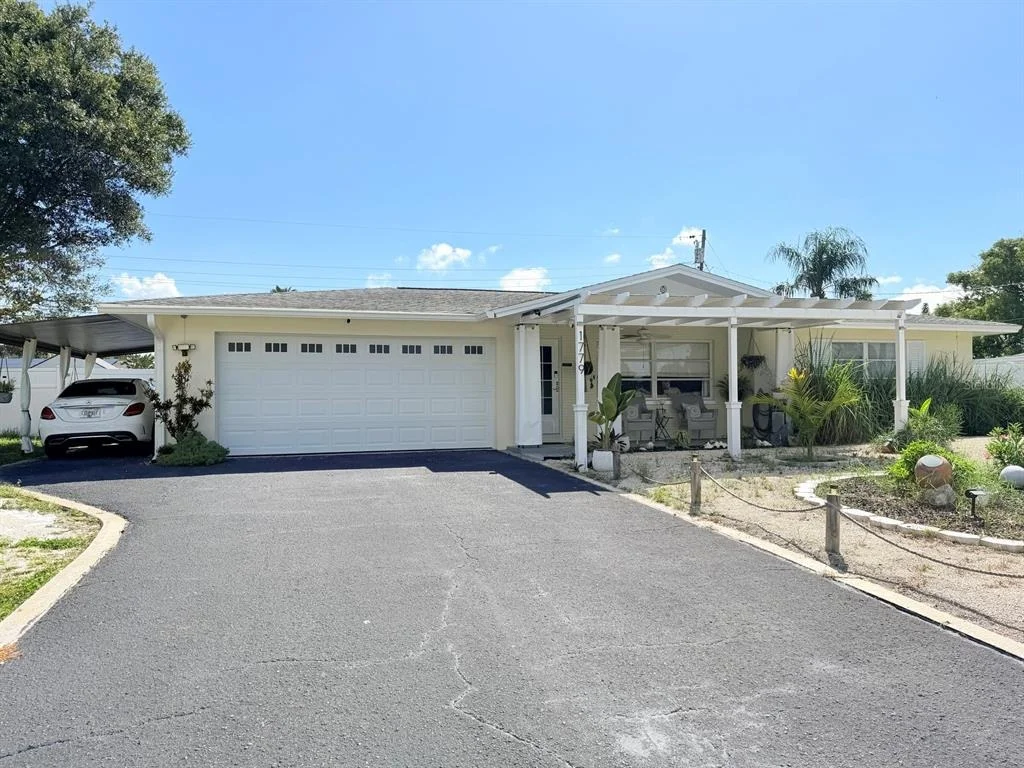 Photo of 1779 AVON LANE