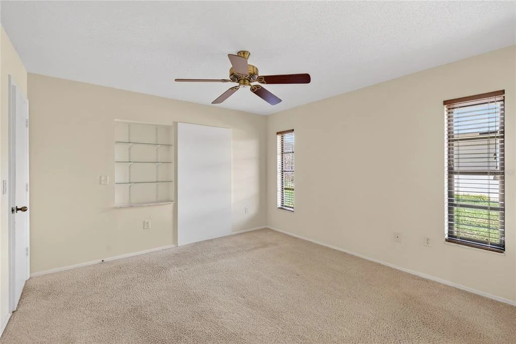 Photo of 5852 LINCOLN ROAD