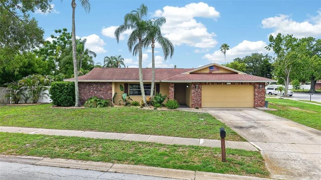Photo of 2221 COLONIAL DRIVE