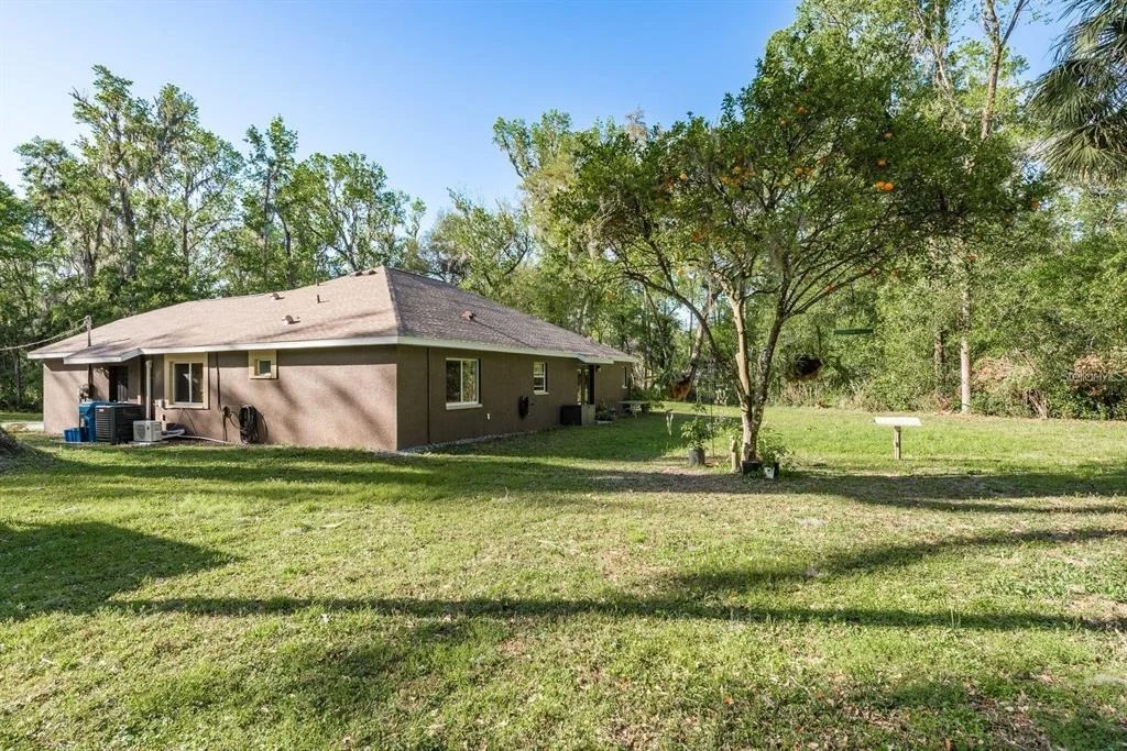 Photo of 7182 GRIFFIN ROAD
