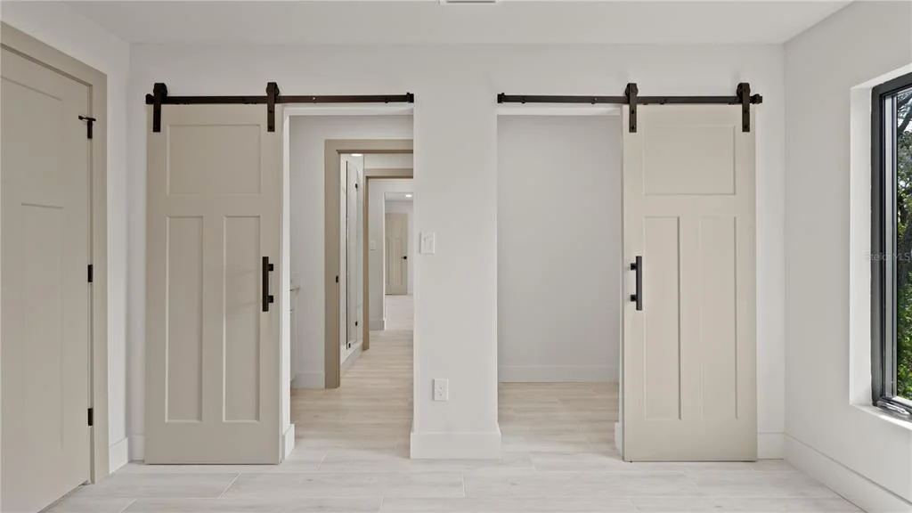 Photo of 1447 BIRD ROAD