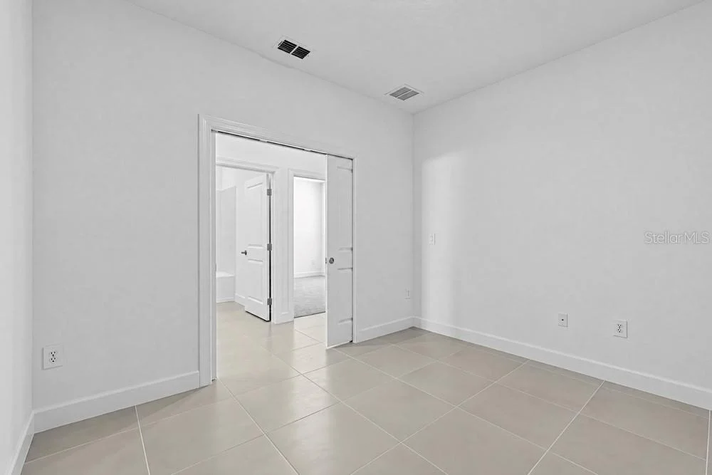 Photo of 11275 SILVER TRUMPET LOOP