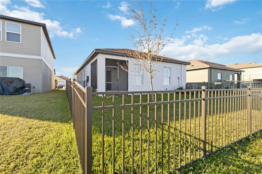 Photo of 10435 LADYBUG COVE