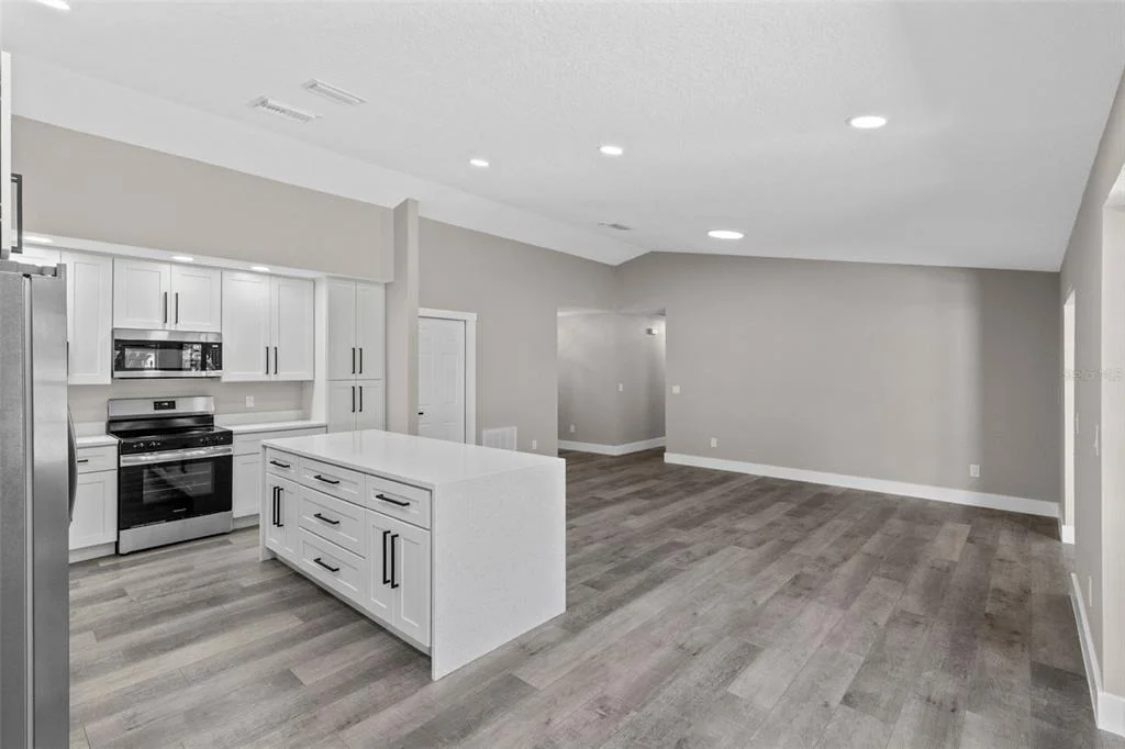 Photo of 910 WHISLER COURT