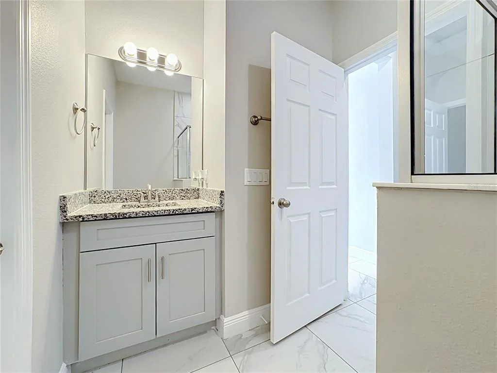 Photo of 106 OAK CIRCLE