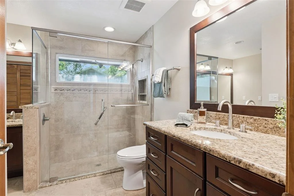 Photo of 211 HICKORY DRIVE