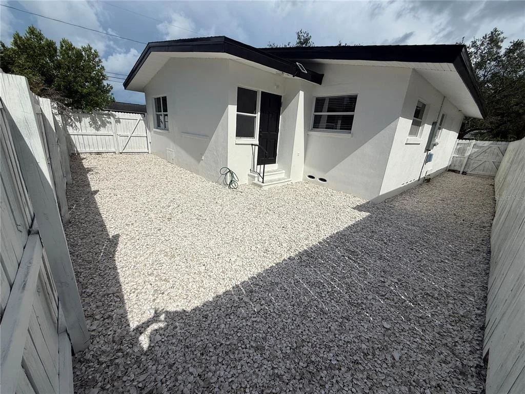 Photo of 1001 JASMINE WAY