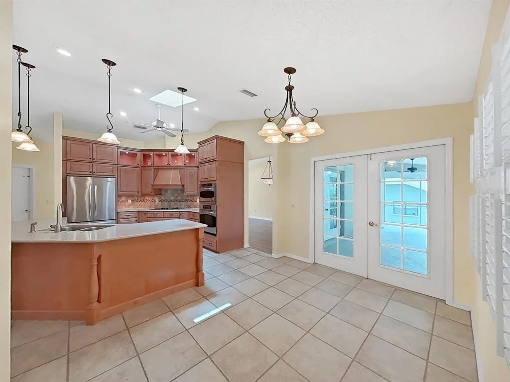 Photo of 611 TOMOKA DRIVE