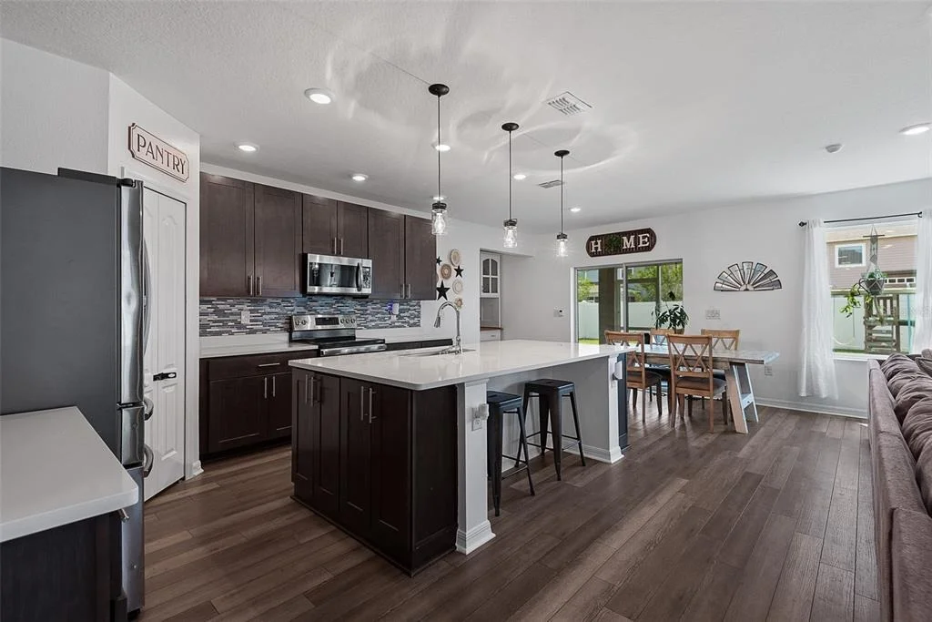 Photo of 123 OAKLEAF WAY