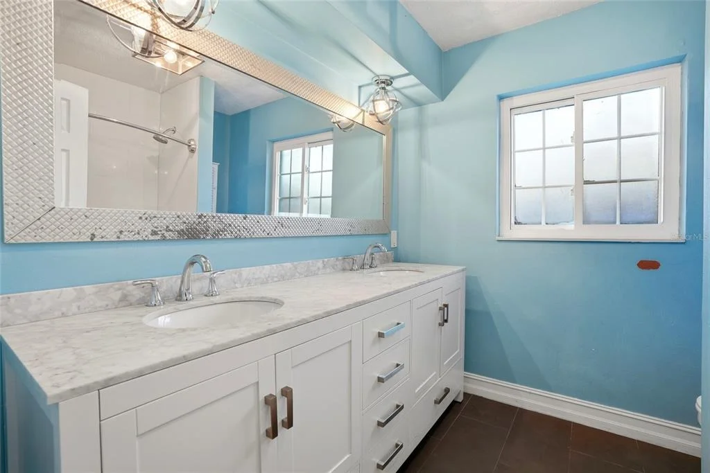 Photo of 1349 VIEWTOP DRIVE