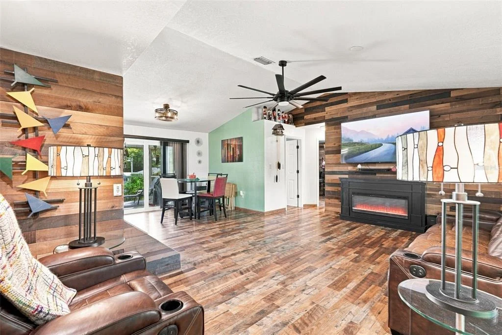 Photo of 195 SUMMERSET DRIVE