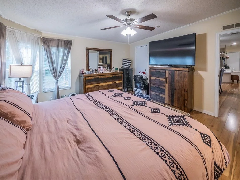 Photo of 4634 BELLE GROVE