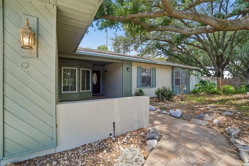Photo of 222 LAKEVIEW DRIVE