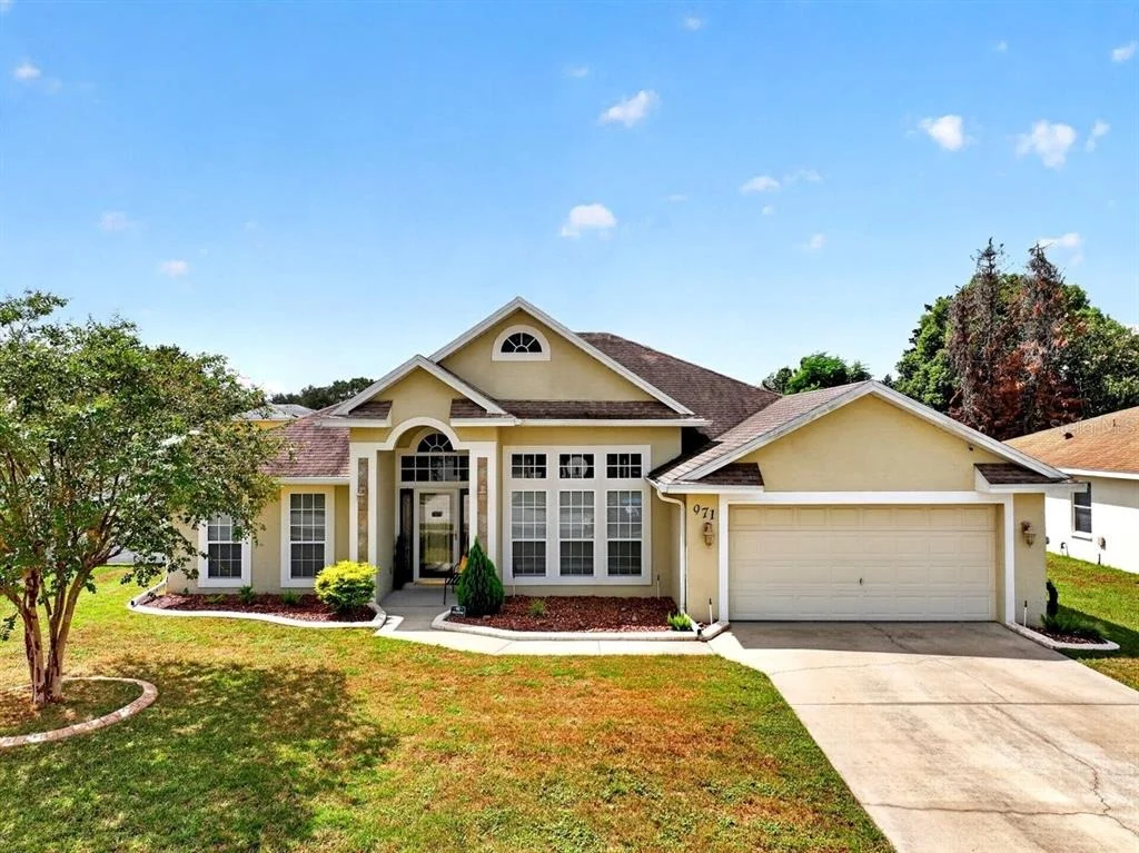 Photo of 971 LEYBURN DRIVE
