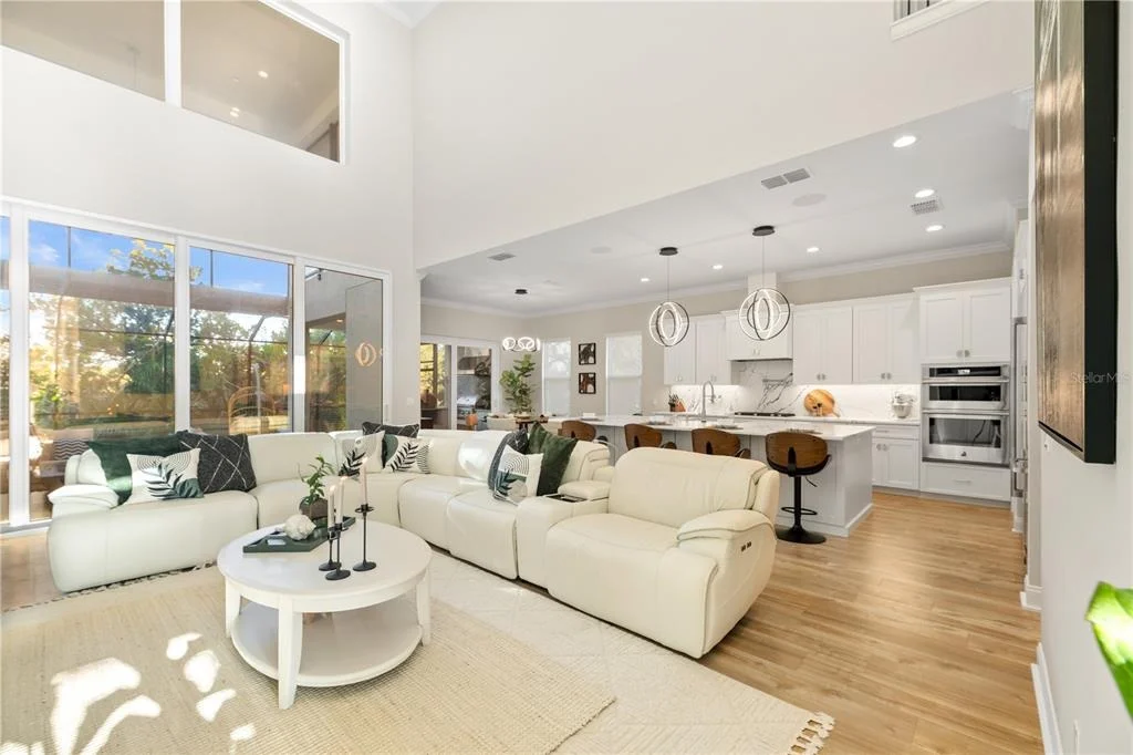 Photo of 2559 PALM AVENUE