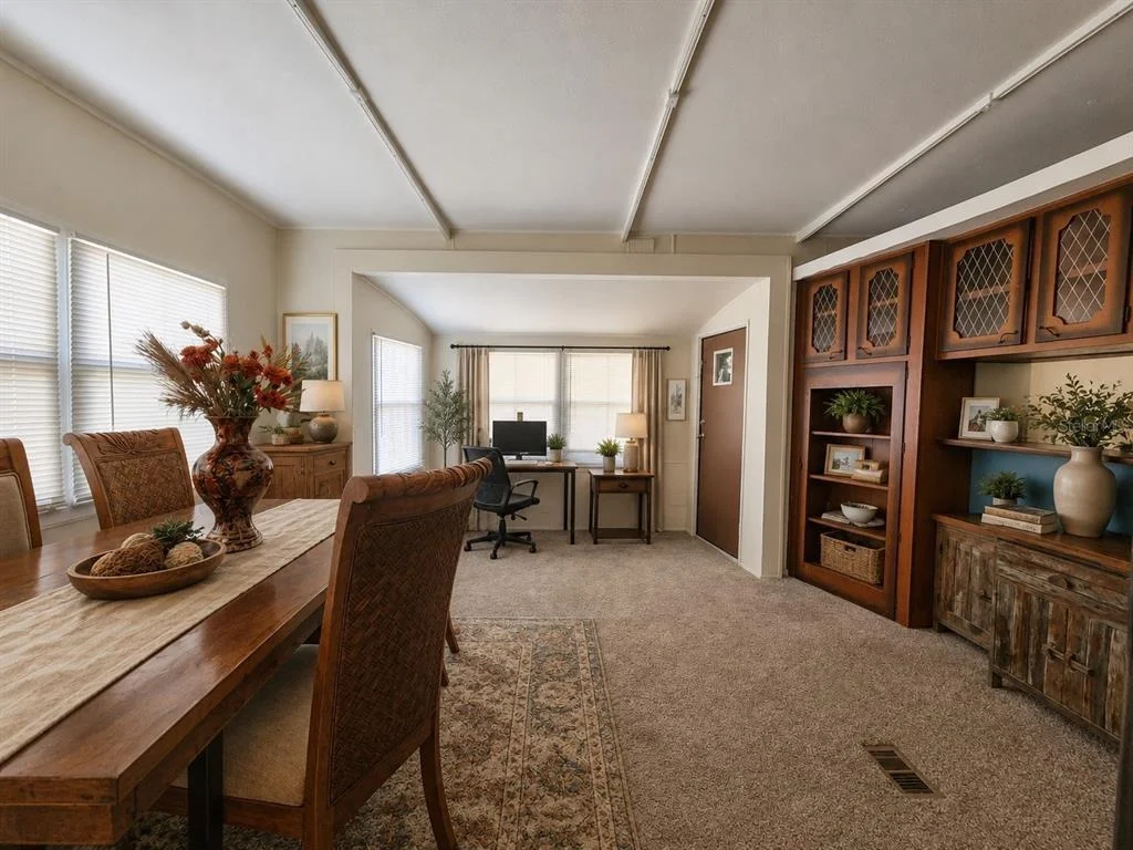 Photo of 3074 LARKIN ROAD