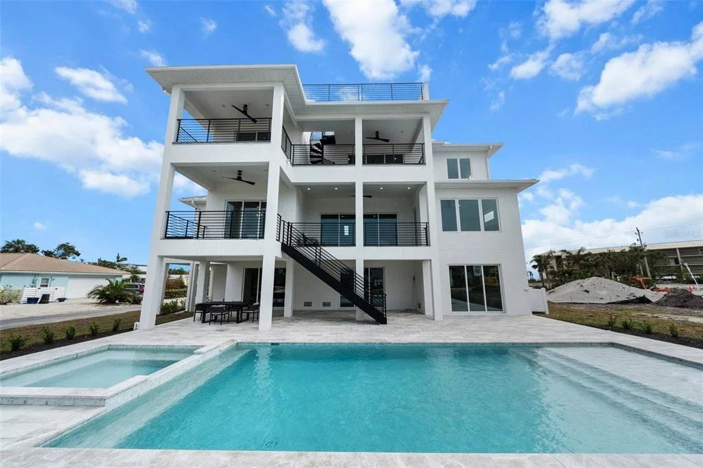 Photo of 597 BUTTONWOOD DRIVE