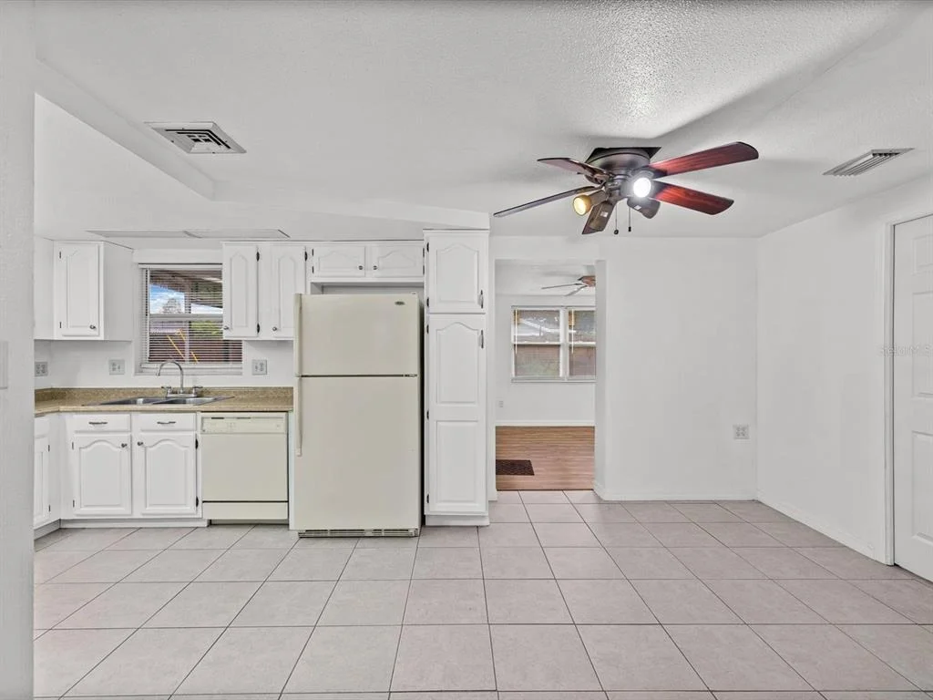 Photo of 4004 SCARLET MAPLE DRIVE