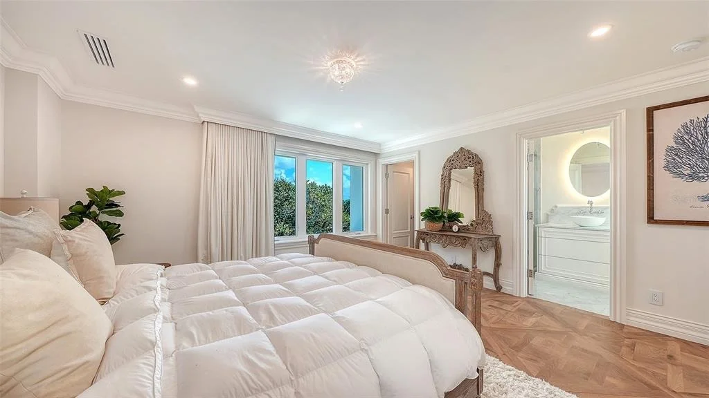 Photo of 6529 GULFSIDE ROAD