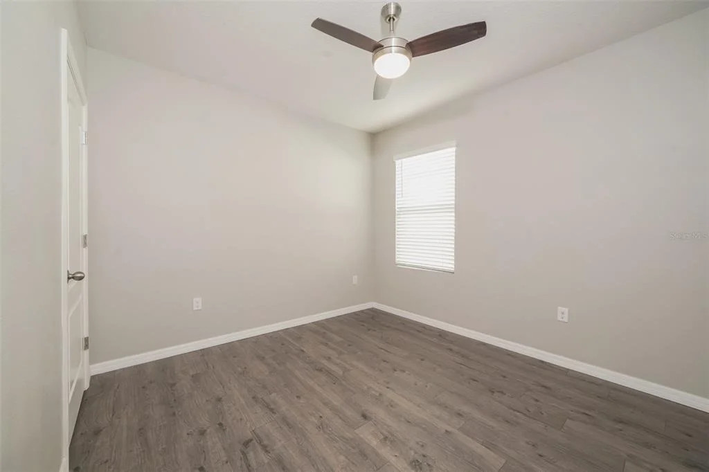 Photo of 345 SUMMERSHORE DRIVE