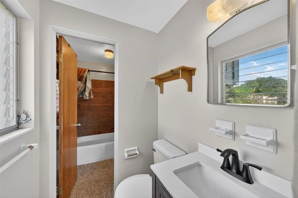 Photo of 710 TWIN OAKS LANE