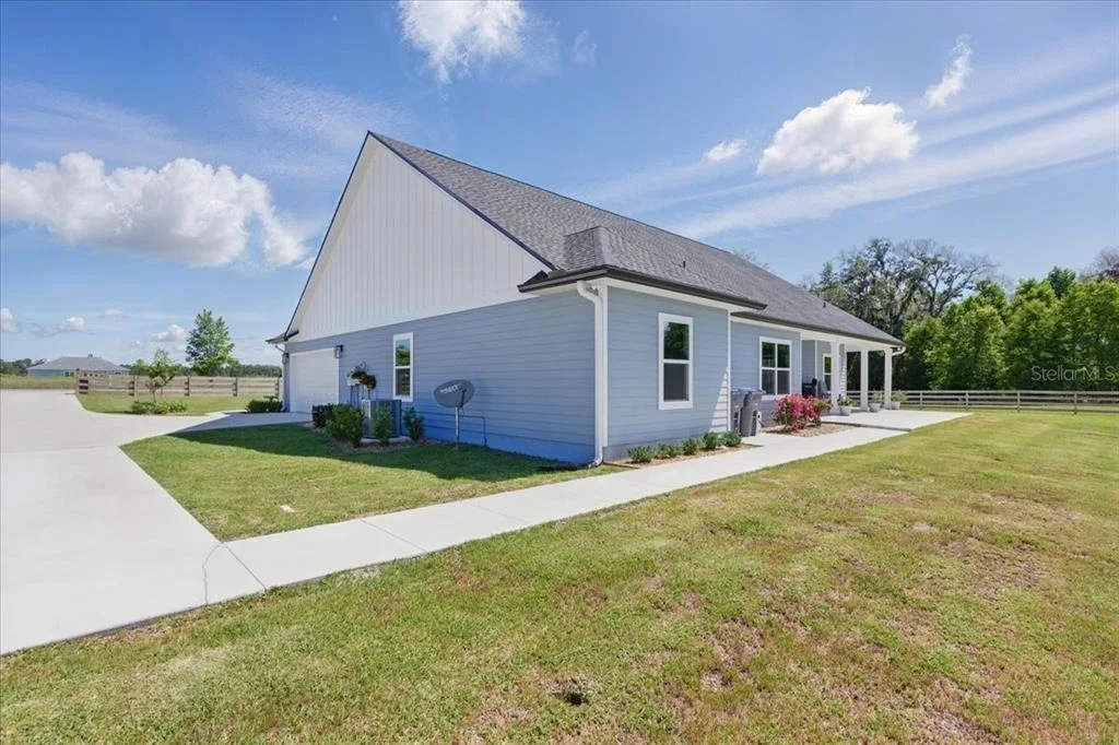 Photo of 10172 98TH PATH