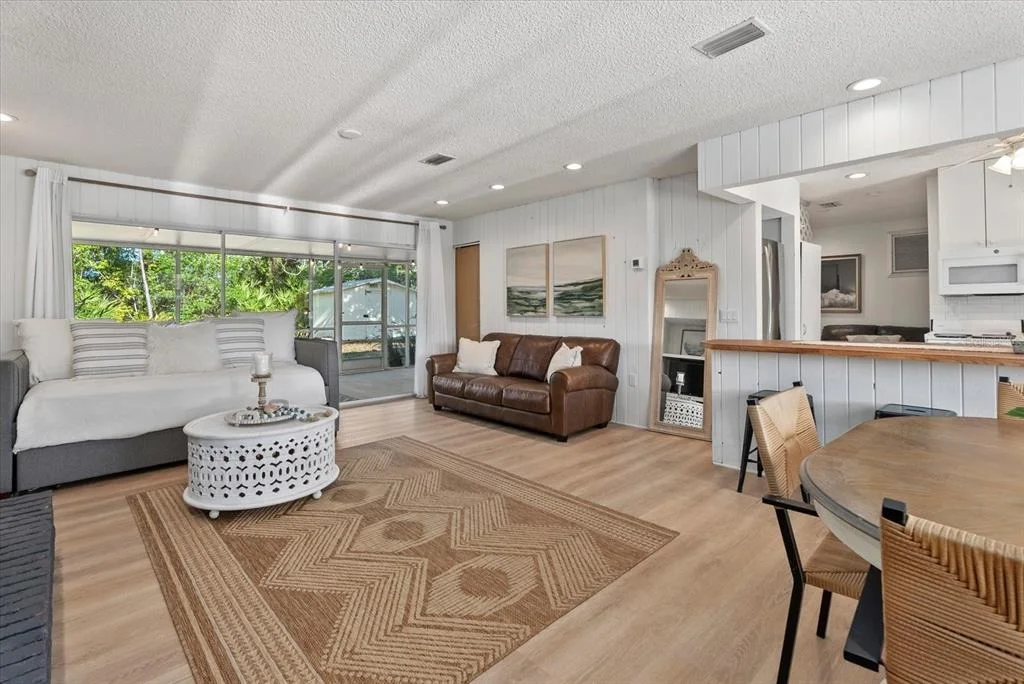 Photo of 5868 DENISON DRIVE