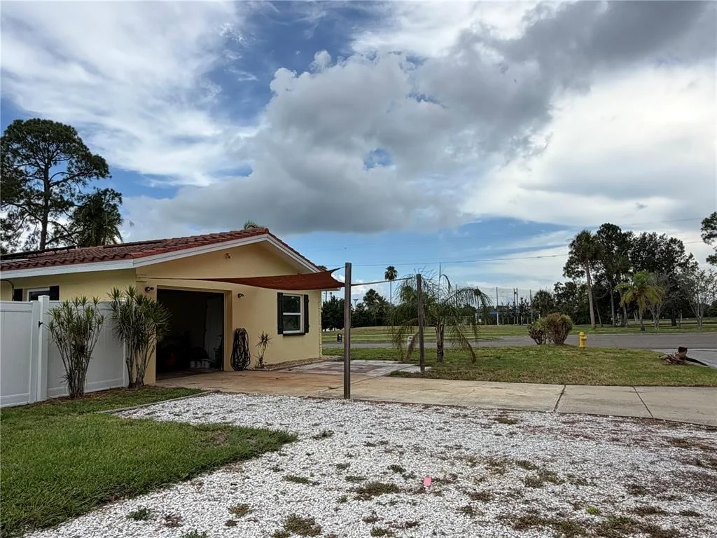 Photo of 623 PALM BOULEVARD