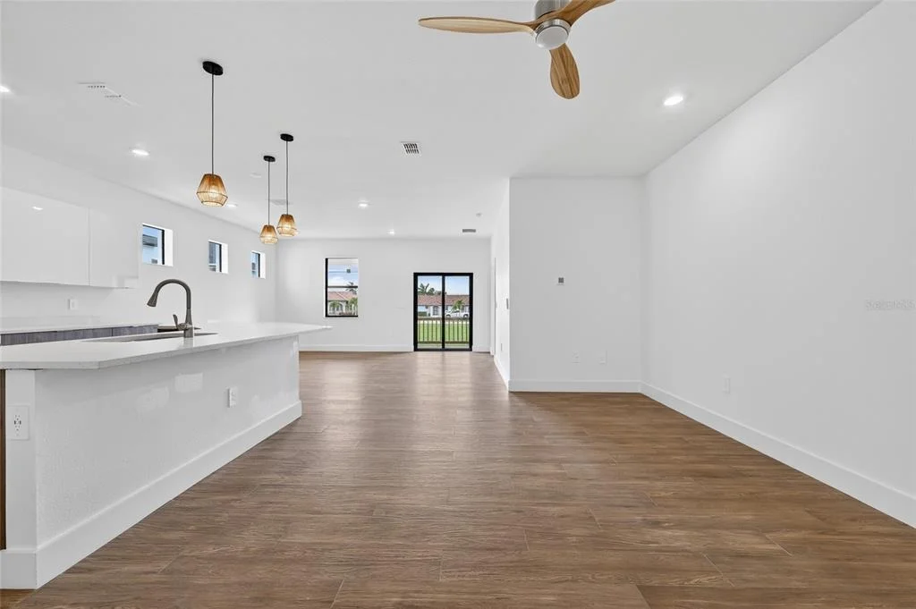 Photo of 1018 S MARLIN DRIVE